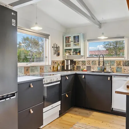 2 Bedroom Awesome In بيت للعطل