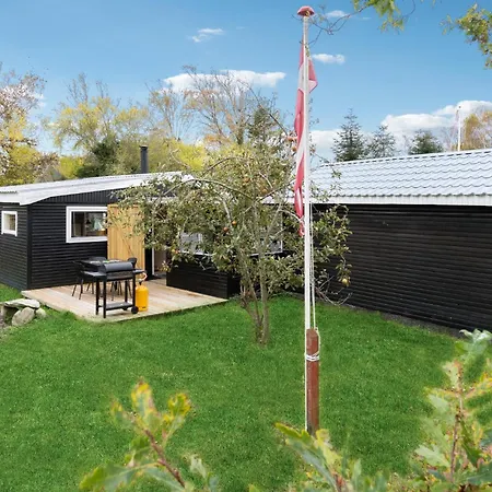 2 Bedroom Awesome In Store Fuglede